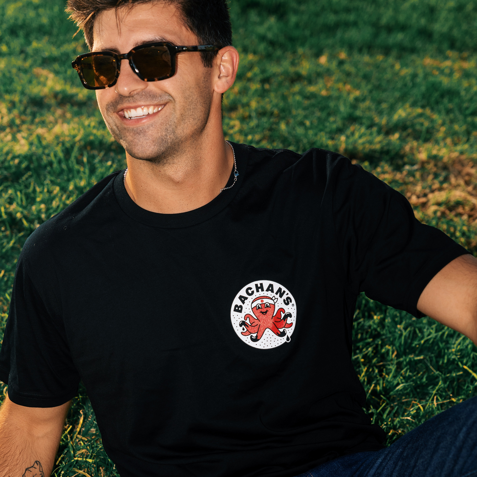 Knuckles Tee X1